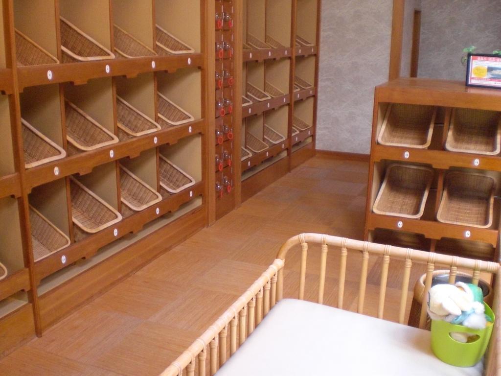 Okada Ryokan Warakutei Hotel Такаяма Екстериор снимка